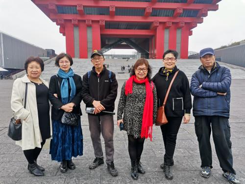 3H徒步队在中华艺术宫参观
