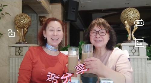 姐妹情，再忙也要聚一下